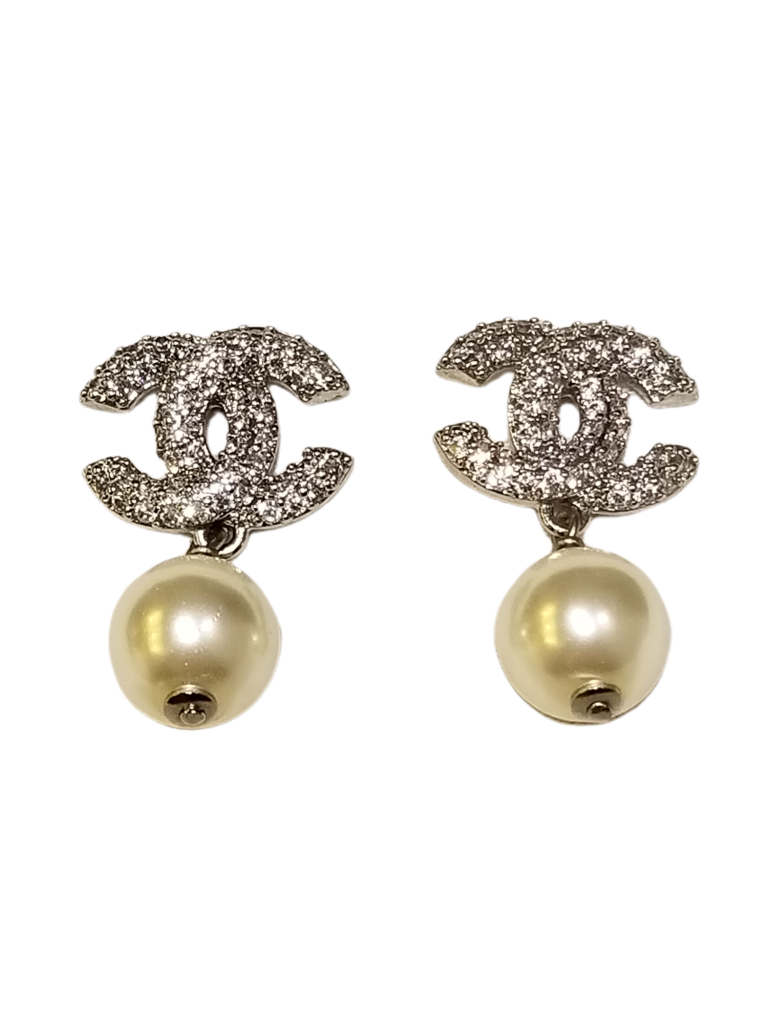 Chanel Earrings – Pearl Drop